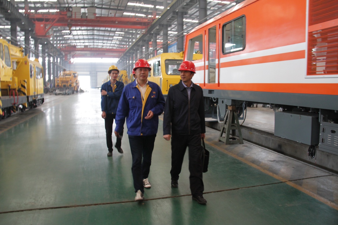 襄州区委常委、公安分局局长裴东海莅临XINGCAI.com指导党建工作