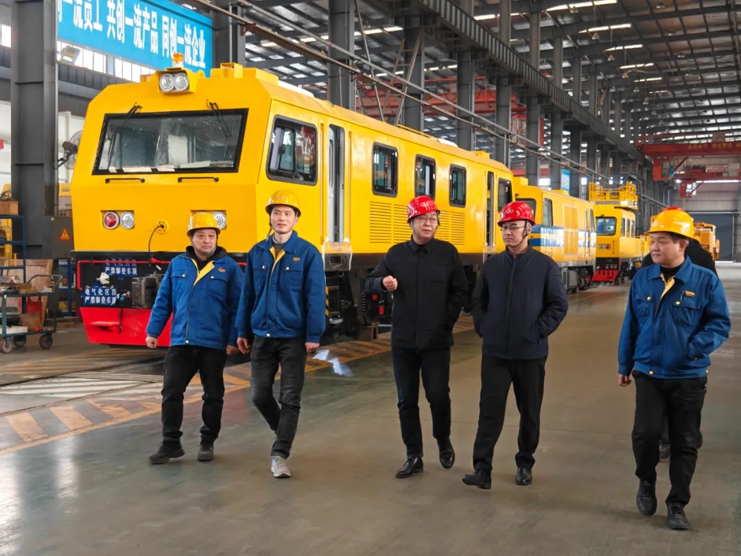 市纪委常委、市委巡察办安雪尽主任莅临XINGCAI.com重工开展走访慰问活动